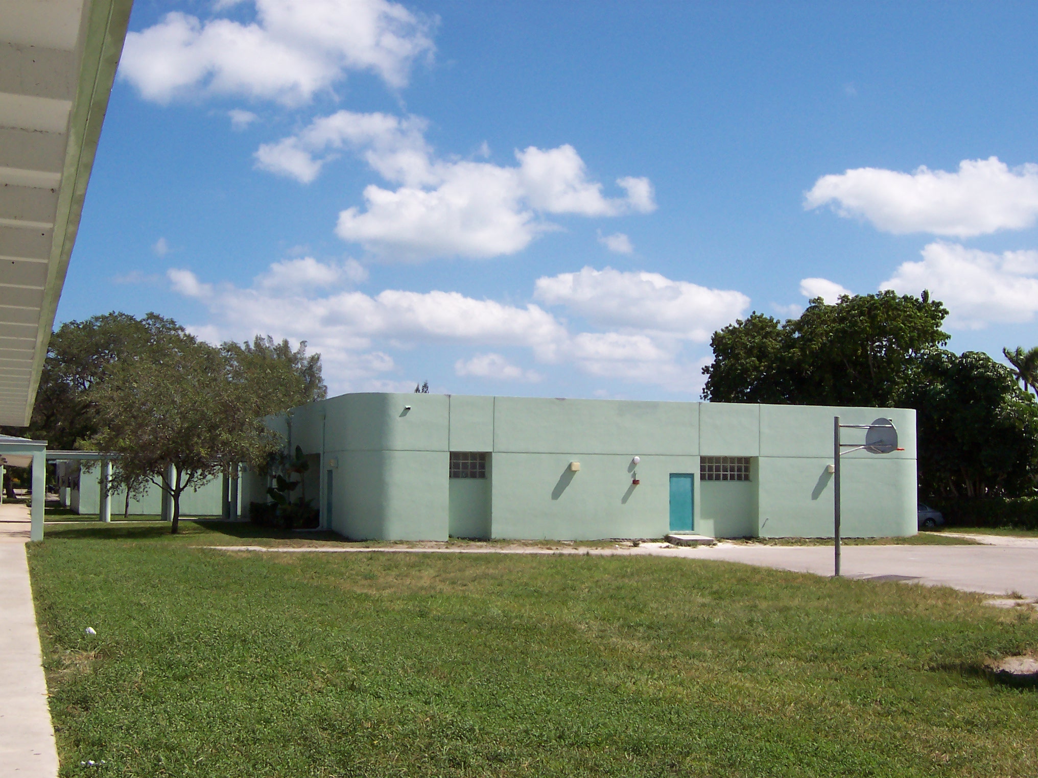 Avocado Elementary School 100 0321