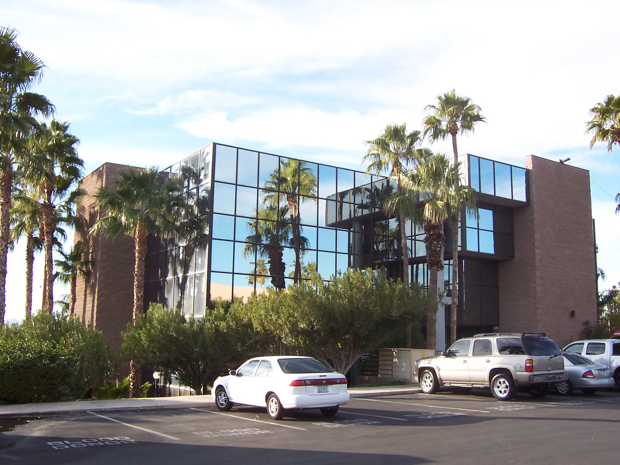 3 Story Office Building 100 2963