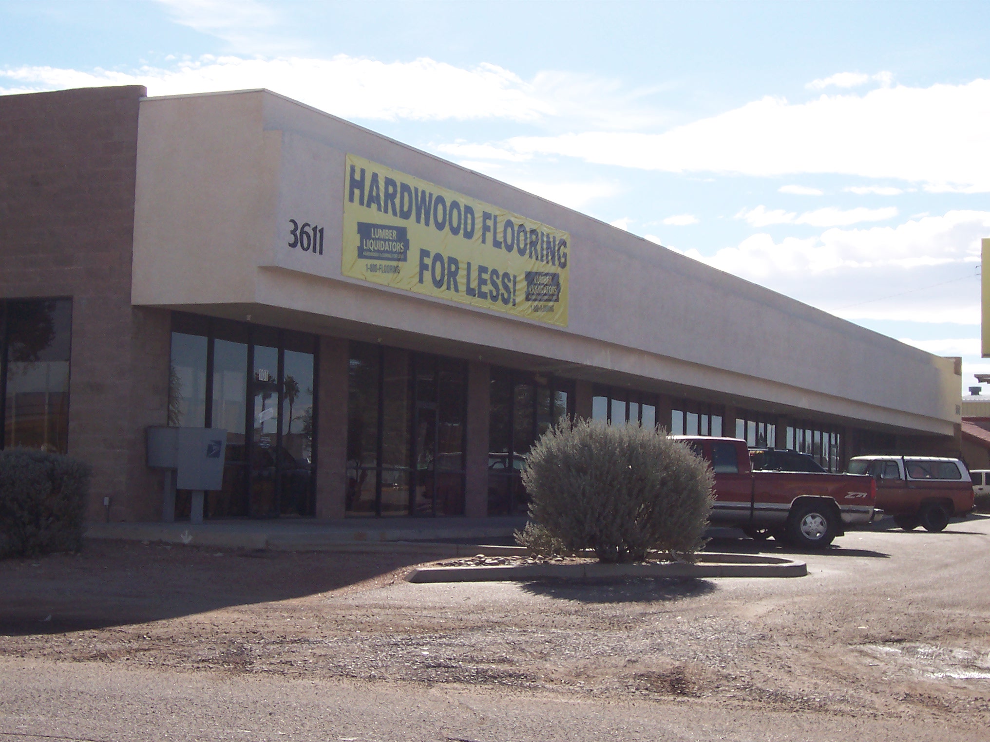 Light industrial Warehouses building 100 3049